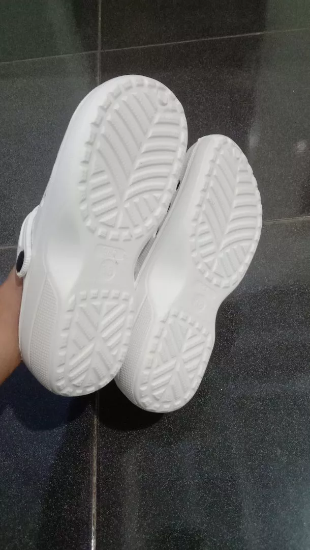 Sandal Kodok Polos Pria Wanita Anti Slip EVA - Foto ulasan pembeli
