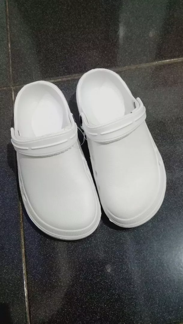 Sandal Kodok Polos Pria Wanita Anti Slip EVA - Foto ulasan pembeli