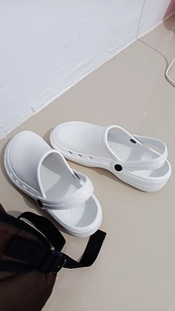 Sandal Kodok Polos Pria Wanita Anti Slip EVA - Foto ulasan pembeli