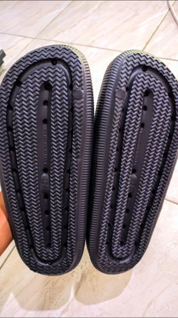 Sandal Pria Karet Empuk Non-Slip Murah - Foto ulasan pembeli