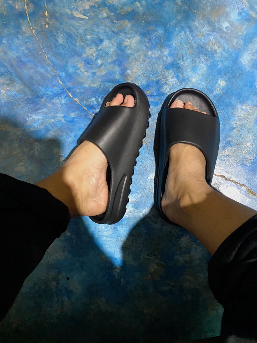 Sandal Selop Pria-Wanita Terbaru TEBAL EMPUK Anti Licin - Foto ulasan pembeli