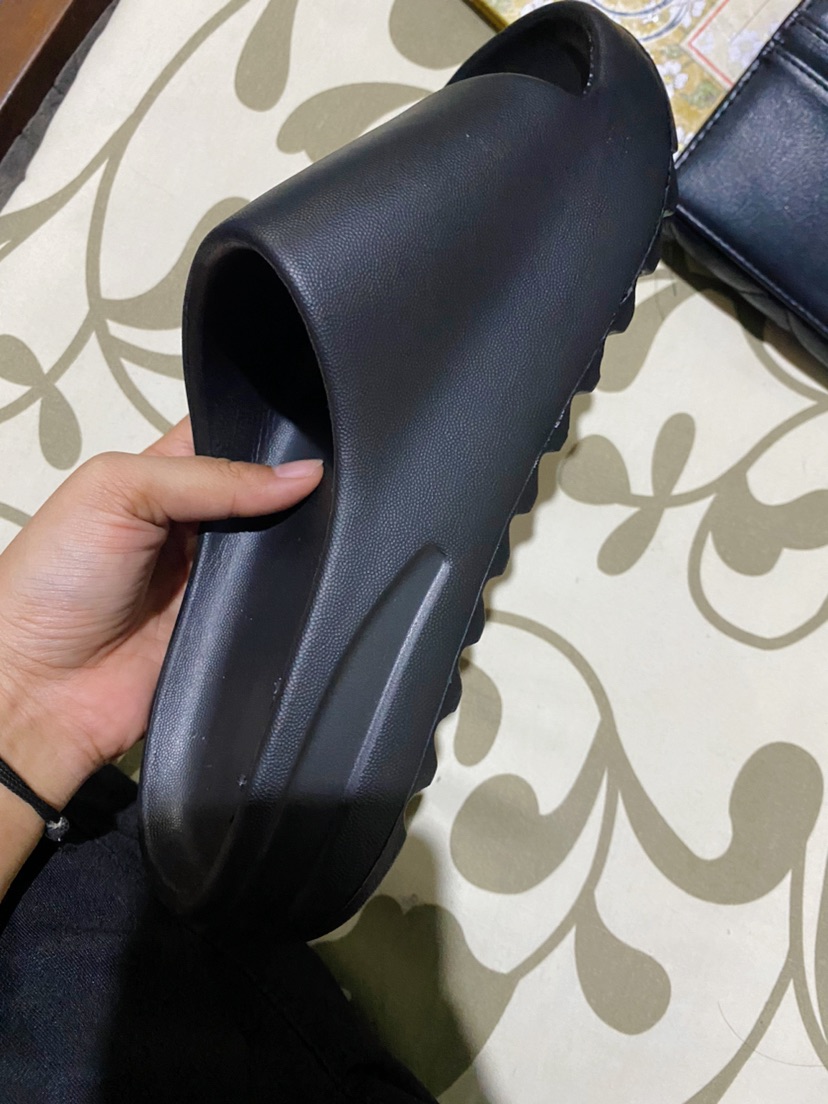 Sandal Selop Pria-Wanita Terbaru TEBAL EMPUK Anti Licin - Foto ulasan pembeli