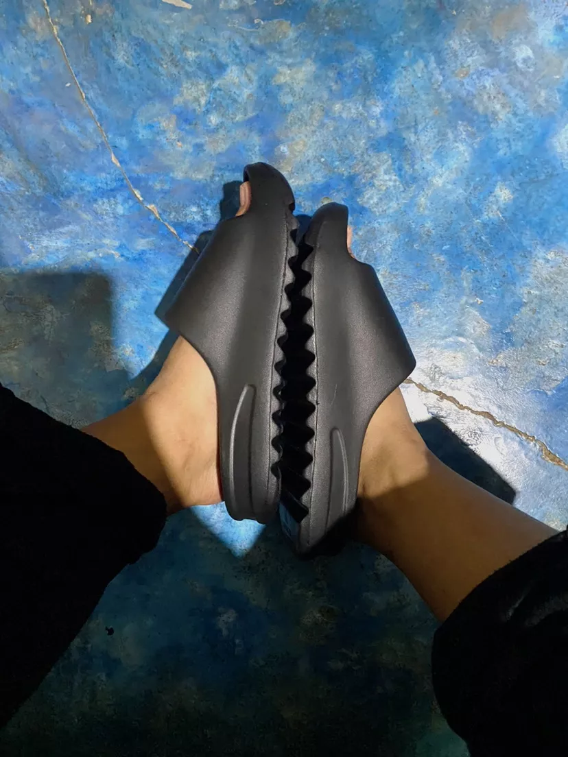 Sandal Selop Pria-Wanita Terbaru TEBAL EMPUK Anti Licin - Foto ulasan pembeli