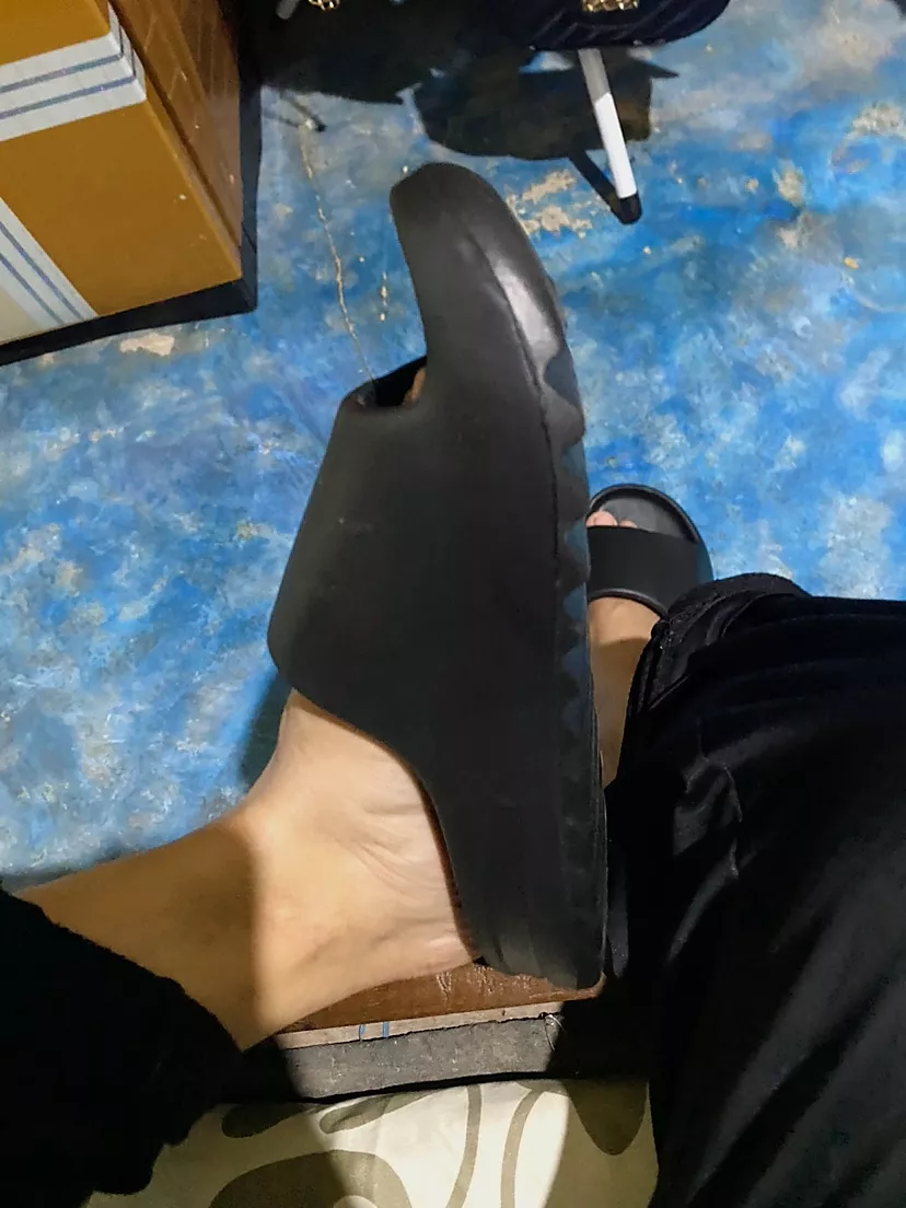 Sandal Selop Pria-Wanita Terbaru TEBAL EMPUK Anti Licin - Foto ulasan pembeli