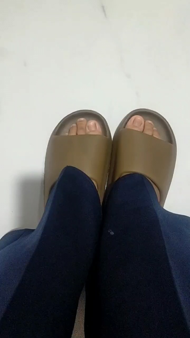 Sandal Selop Pria-Wanita Terbaru TEBAL EMPUK Anti Licin - Foto ulasan pembeli