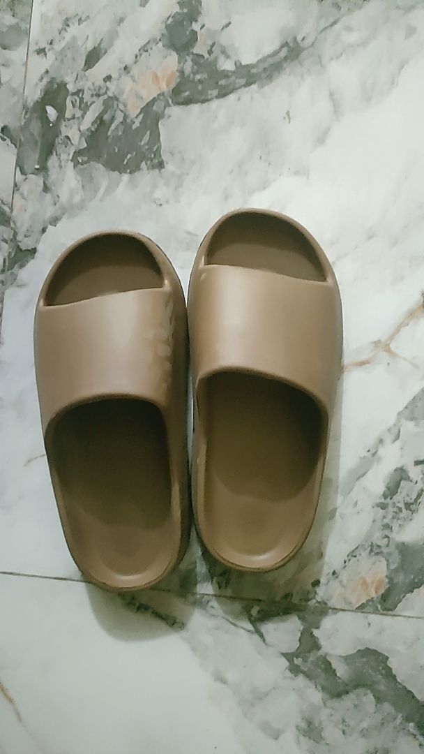 Sandal Selop Pria-Wanita Terbaru TEBAL EMPUK Anti Licin - Foto ulasan pembeli