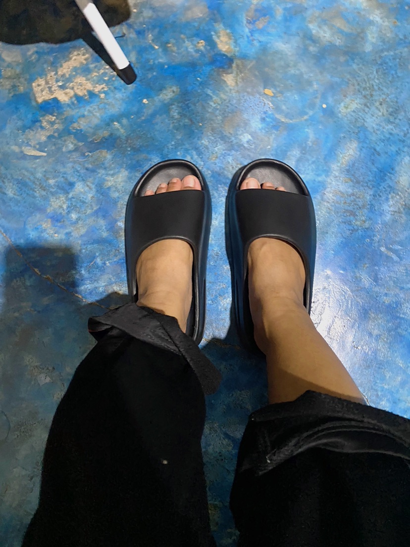 Sandal Selop Pria-Wanita Terbaru TEBAL EMPUK Anti Licin - Foto ulasan pembeli