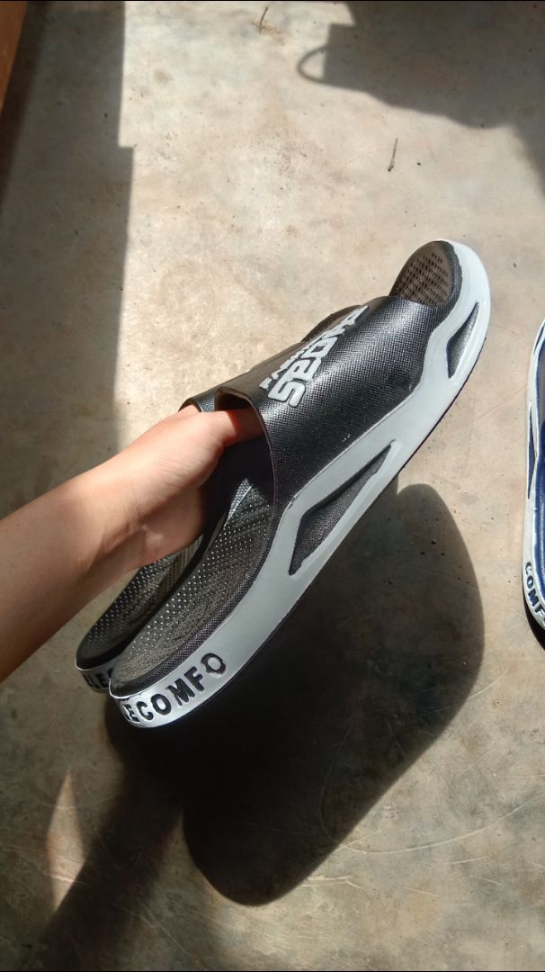 Sandal Slip On Pria Anti Slip Fashion Viral - Foto ulasan pembeli