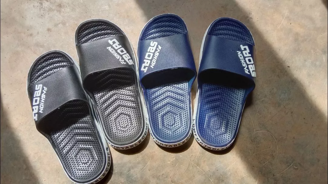 Sandal Slip On Pria Anti Slip Fashion Viral - Foto ulasan pembeli