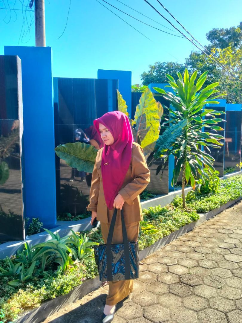 Setelan Blazer PNS Wanita Khaki Gelap Elegan - Foto ulasan pembeli