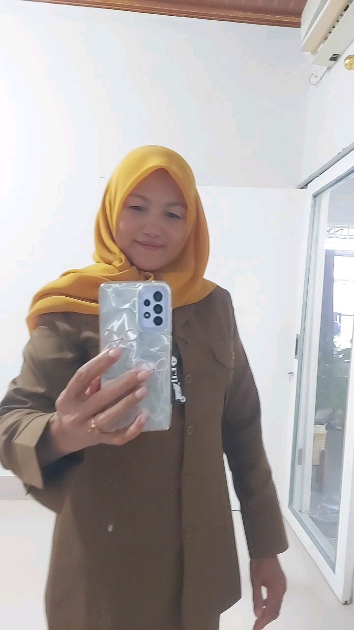 Setelan Blazer PNS Wanita Khaki Gelap Elegan - Foto ulasan pembeli