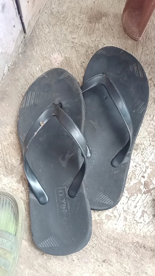 SENDAL JEPIT COWO DEWASA MOTIP RO.CO - Foto ulasan pembeli