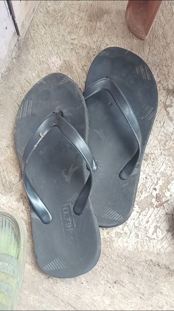 SENDAL JEPIT COWO DEWASA MOTIP RO.CO - Foto ulasan pembeli