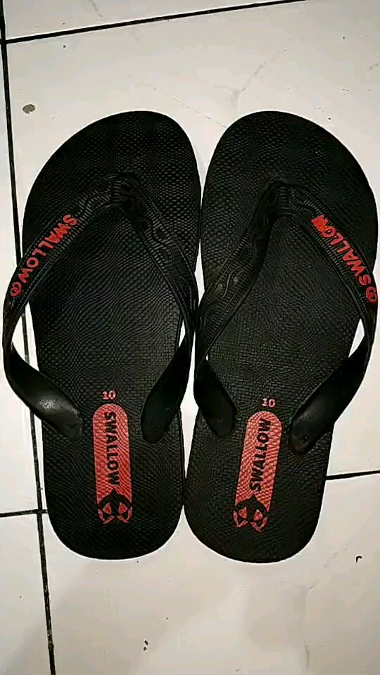 Sendal Jepit Swallow Black Pearl M02 - Sandal Japit M02 Swallow Hitam Aksen warna Metallic Pearl [SWLTRAD 01] - Foto ulasan pembeli