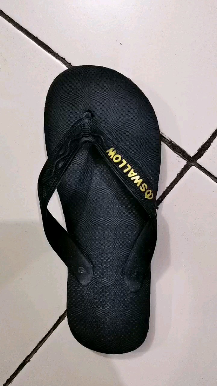 Sendal Jepit Swallow Black Pearl M02 - Sandal Japit M02 Swallow Hitam Aksen warna Metallic Pearl [SWLTRAD 01] - Foto ulasan pembeli