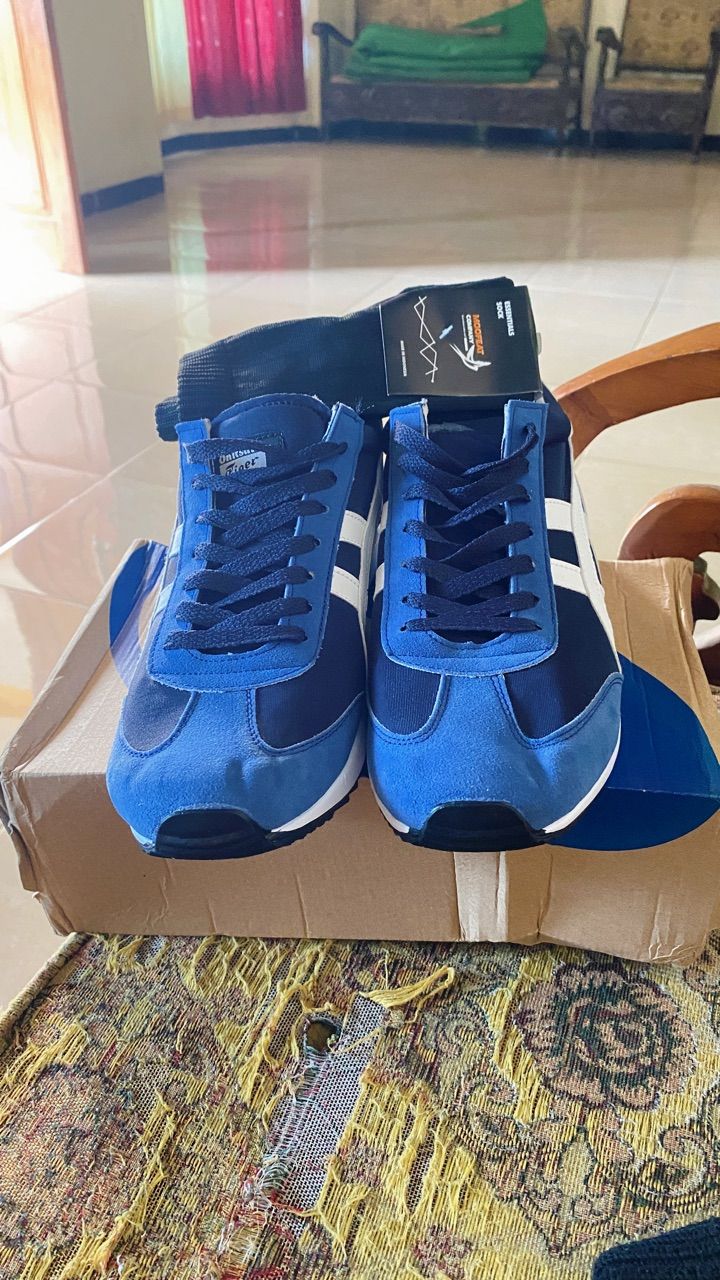 SEPATU 0NITSUKA TIGER California 78 Deluxe Cream Blue Red CLASSIC KASUAL SANTAI BEST SELER - Foto ulasan pembeli