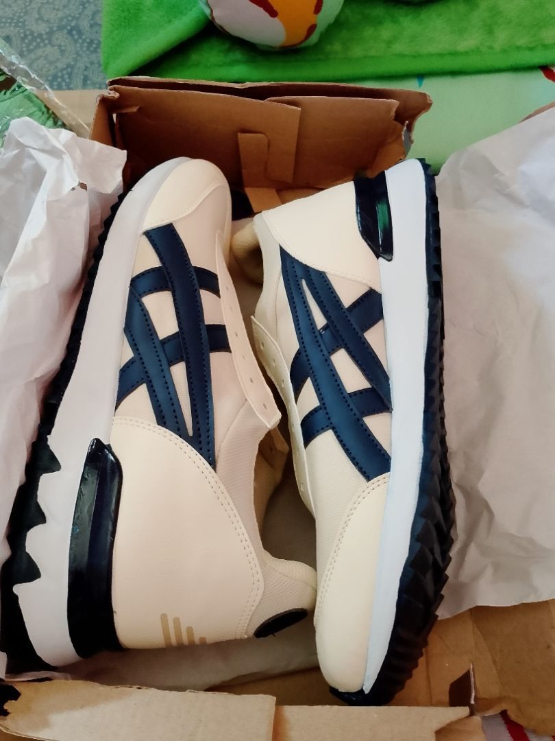 SEPATU 0NITSUKA TIGER California 78 Deluxe Cream Blue Red CLASSIC KASUAL SANTAI BEST SELER - Foto ulasan pembeli