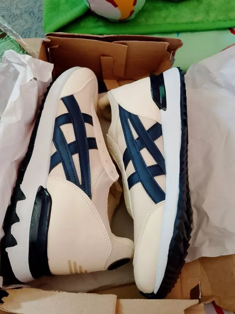 SEPATU 0NITSUKA TIGER California 78 Deluxe Cream Blue Red CLASSIC KASUAL SANTAI BEST SELER - Foto ulasan pembeli