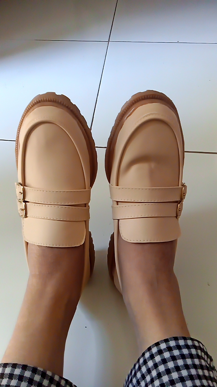 Sepatu Oxford Wanita Slip On Kulit Sintetis - Foto ulasan pembeli