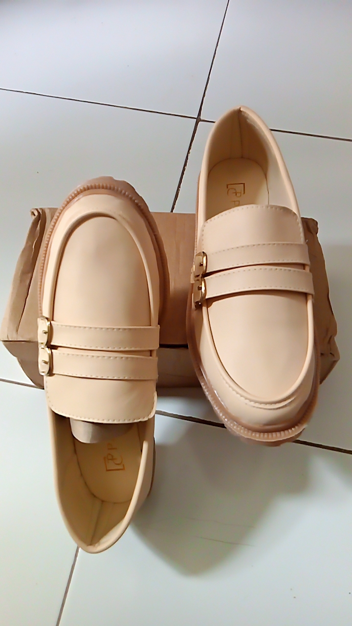 Sepatu Oxford Wanita Slip On Kulit Sintetis - Foto ulasan pembeli