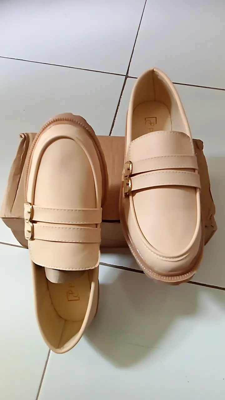 Sepatu Oxford Wanita Slip On Kulit Sintetis - Foto ulasan pembeli