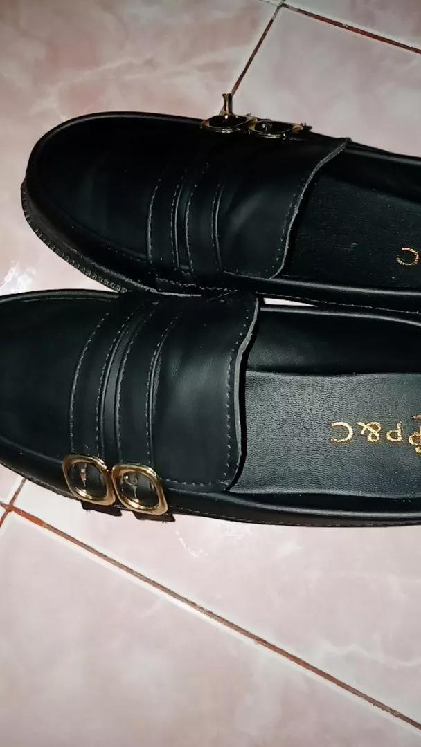 Sepatu Oxford Wanita Slip On Kulit Sintetis - Foto ulasan pembeli