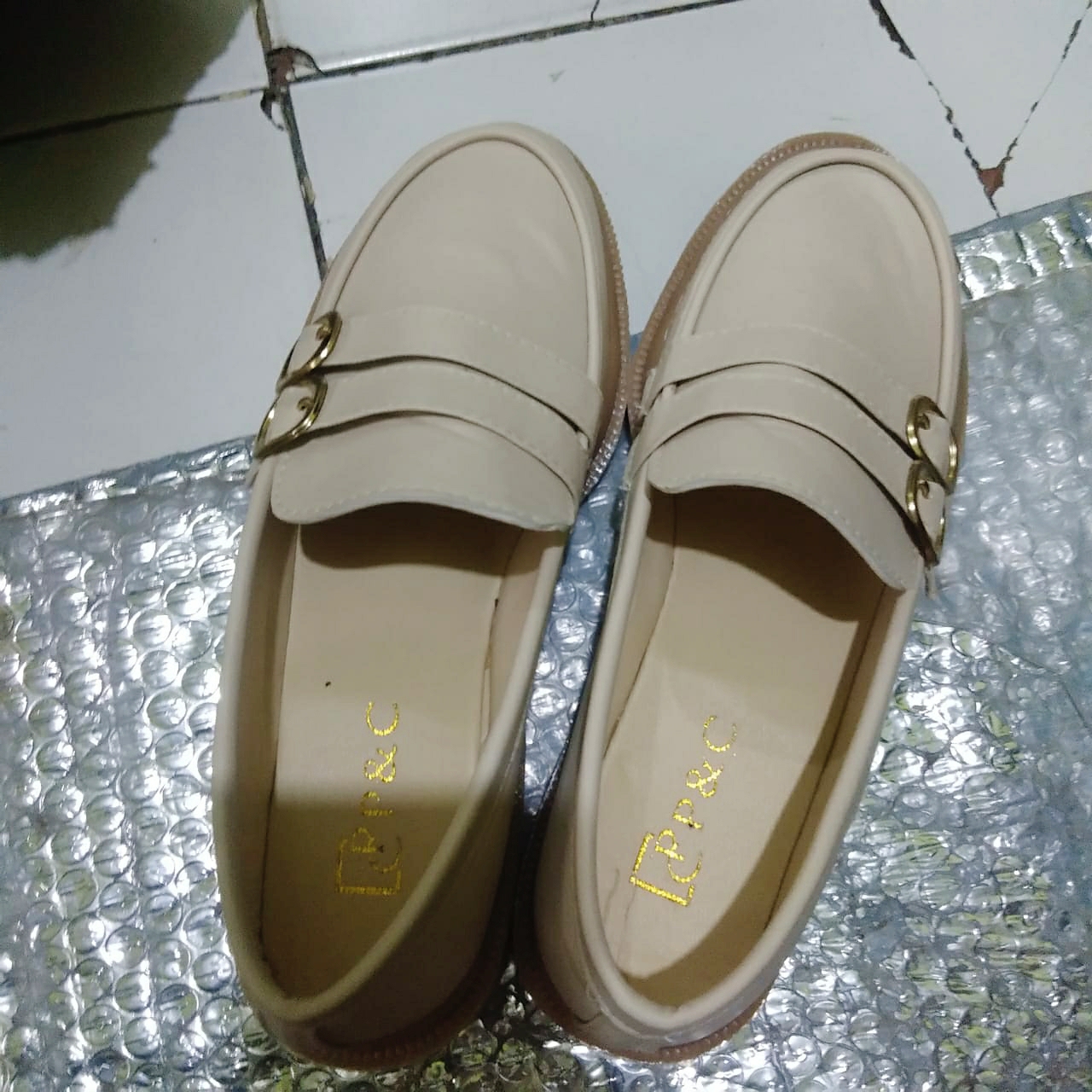 Sepatu Oxford Wanita Slip On Kulit Sintetis - Foto ulasan pembeli