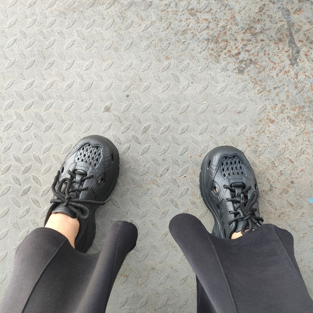 Sepatu Olahraga Pria Wanita Empuk Antislip - foto 9 dari 10