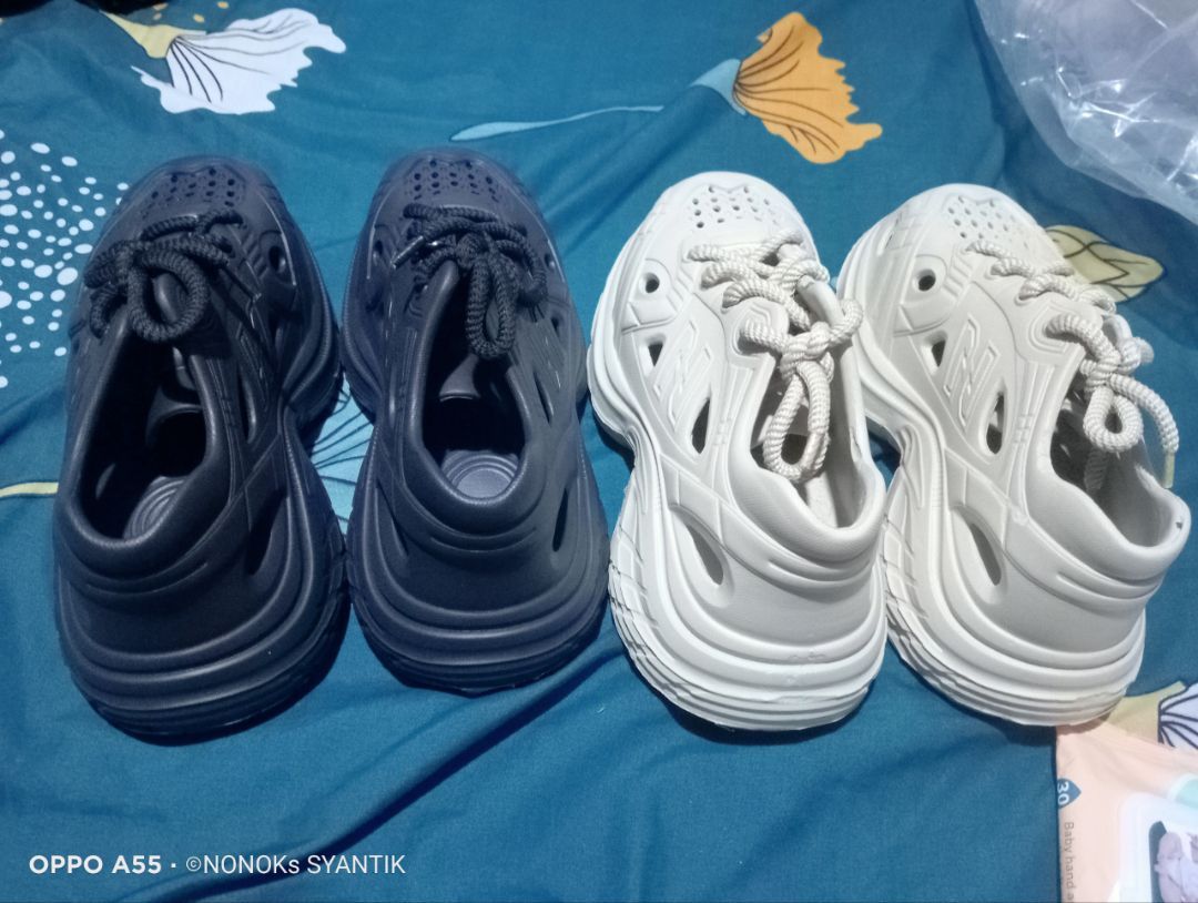 Sepatu Olahraga Pria Wanita Empuk Antislip - Foto ulasan pembeli