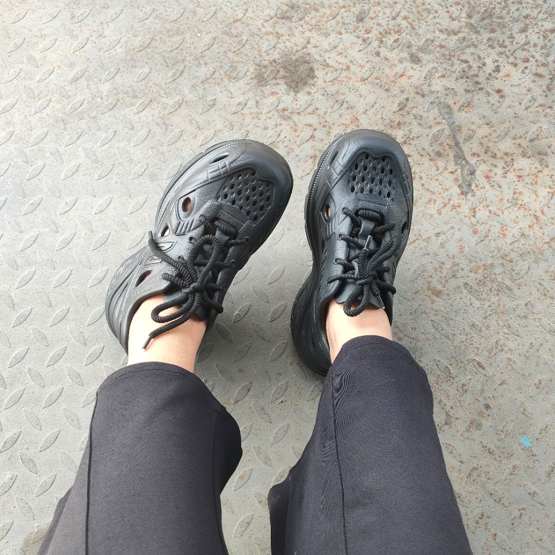 Sepatu Olahraga Pria Wanita Empuk Antislip - Foto ulasan pembeli