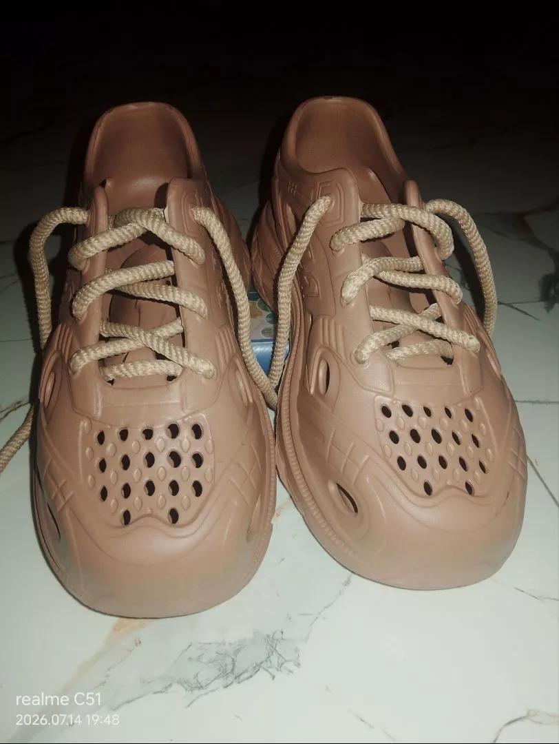 Sepatu Olahraga Pria Wanita Empuk Antislip - Foto ulasan pembeli