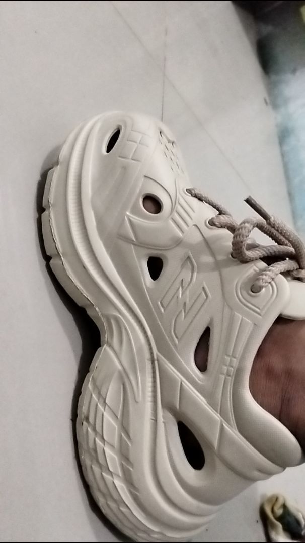 Sepatu Olahraga Pria Wanita Empuk Antislip - Foto ulasan pembeli