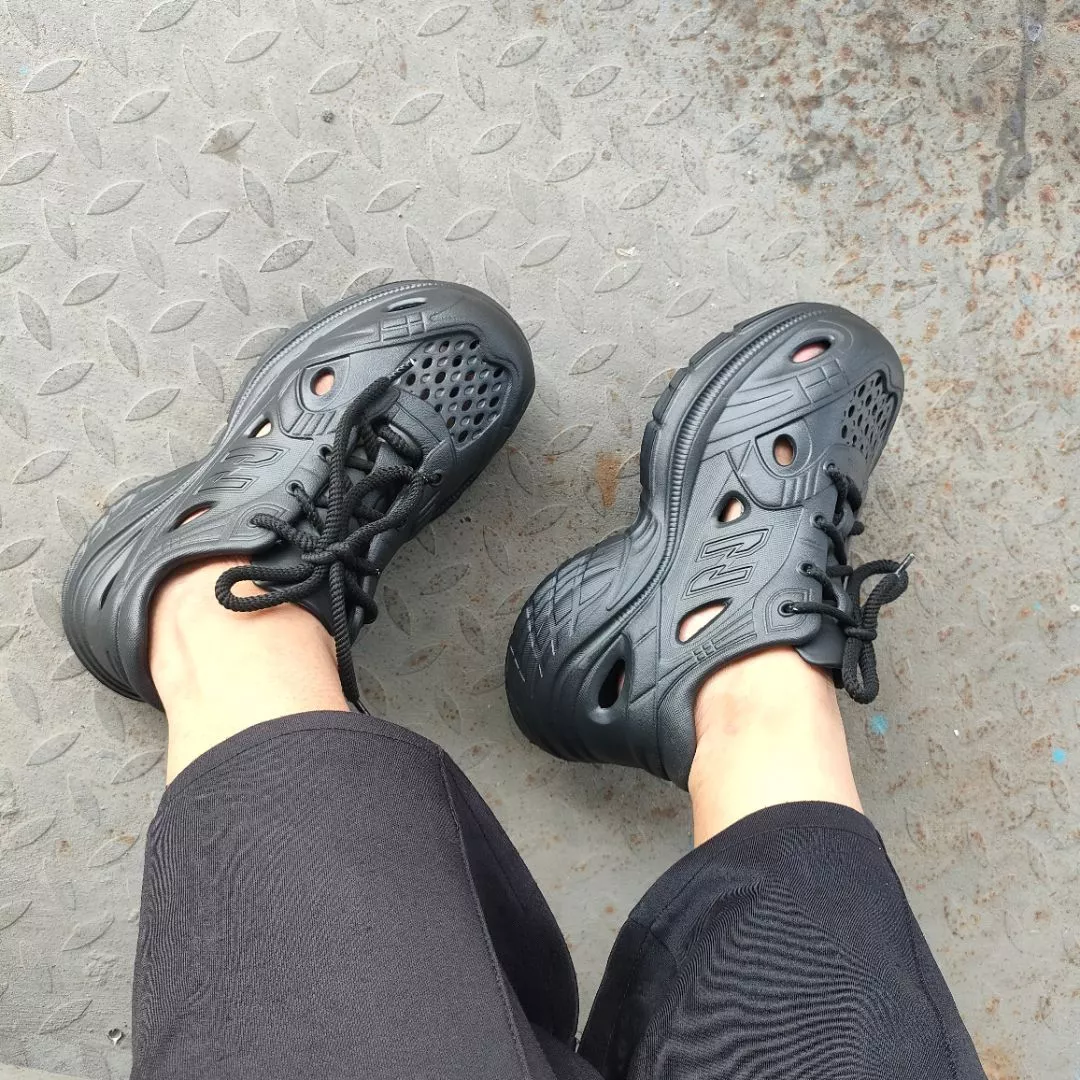 Sepatu Olahraga Pria Wanita Empuk Antislip - Foto ulasan pembeli