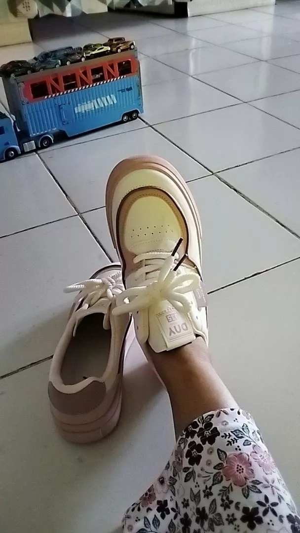 Sepatu DNY Sepatu Sneakers Wanita Running Shoes Perempuan Casual Shoes Spatu Jalan Import 0444D - Foto ulasan pembeli