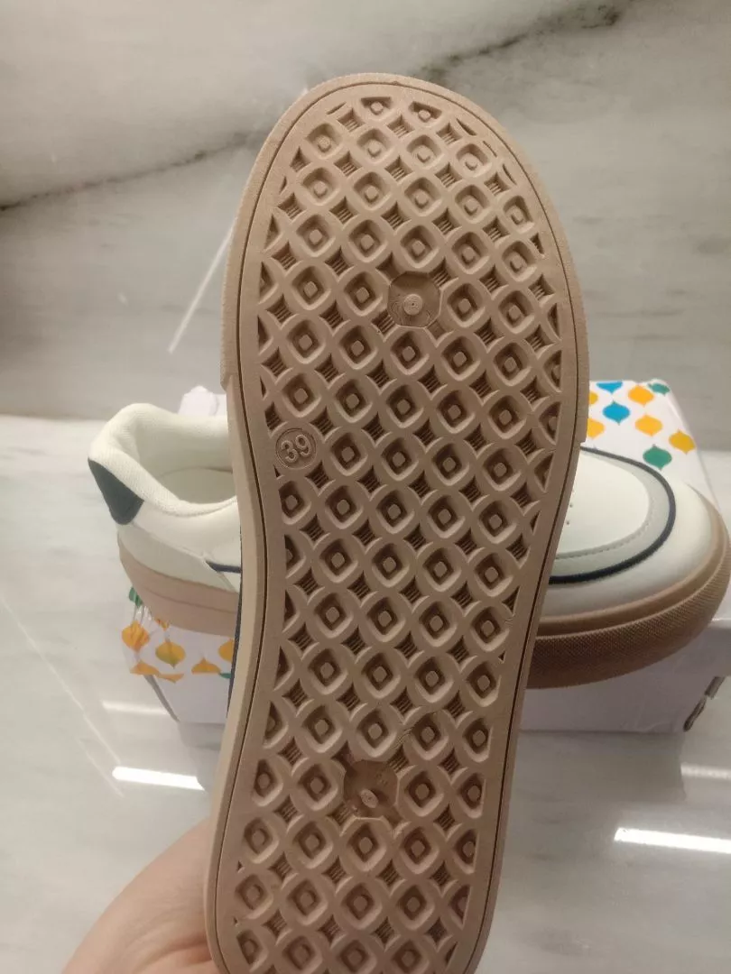 Sepatu DNY Sepatu Sneakers Wanita Running Shoes Perempuan Casual Shoes Spatu Jalan Import 0444D - Foto ulasan pembeli