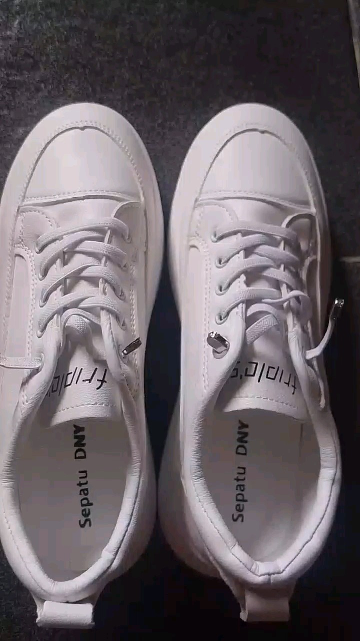 Sepatu DNY Sneakers Wanita Sepatu Perempuan Running Shoes Casual Shoes Spatu Olahraga Import 0010 - Foto ulasan pembeli