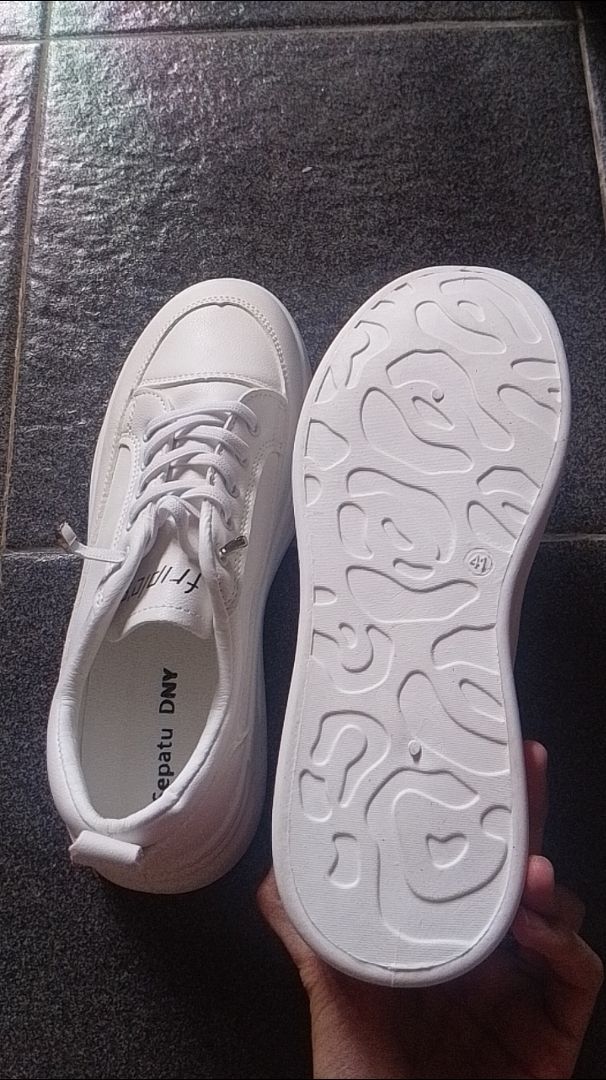 Sepatu DNY Sneakers Wanita Sepatu Perempuan Running Shoes Casual Shoes Spatu Olahraga Import 0010 - Foto ulasan pembeli