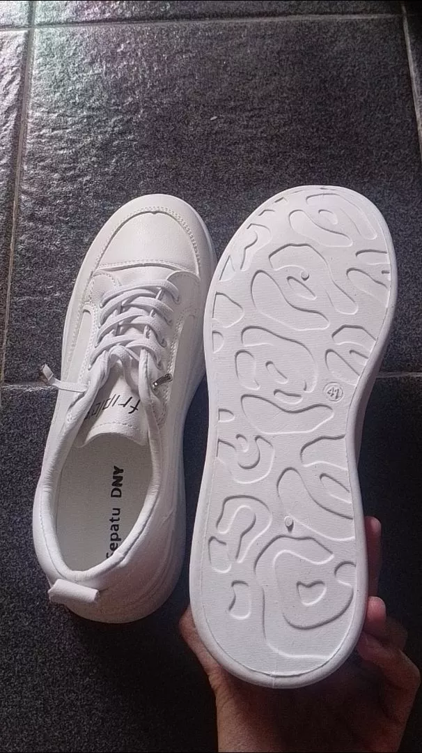 Sepatu DNY Sneakers Wanita Sepatu Perempuan Running Shoes Casual Shoes Spatu Olahraga Import 0010 - Foto ulasan pembeli