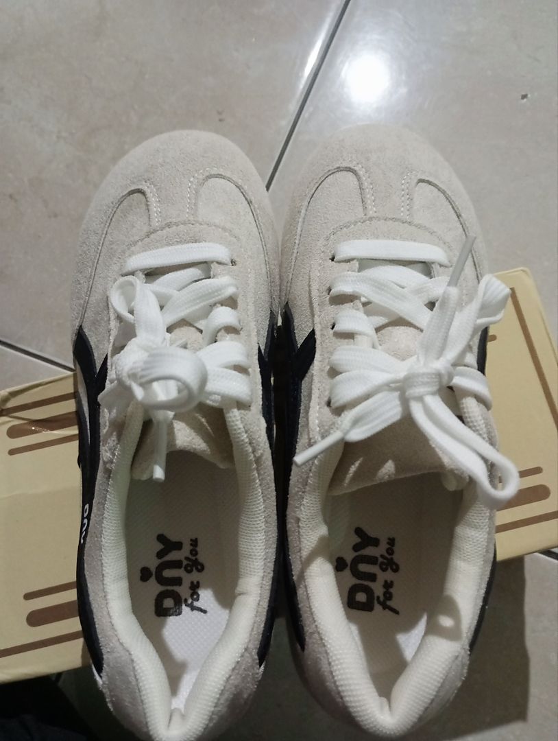 Sepatu DNY Sport Wanita Sneakers Olahraga Cewek Running Shoes Jogging Sepatu Senam Perempuan 0525A - Foto ulasan pembeli