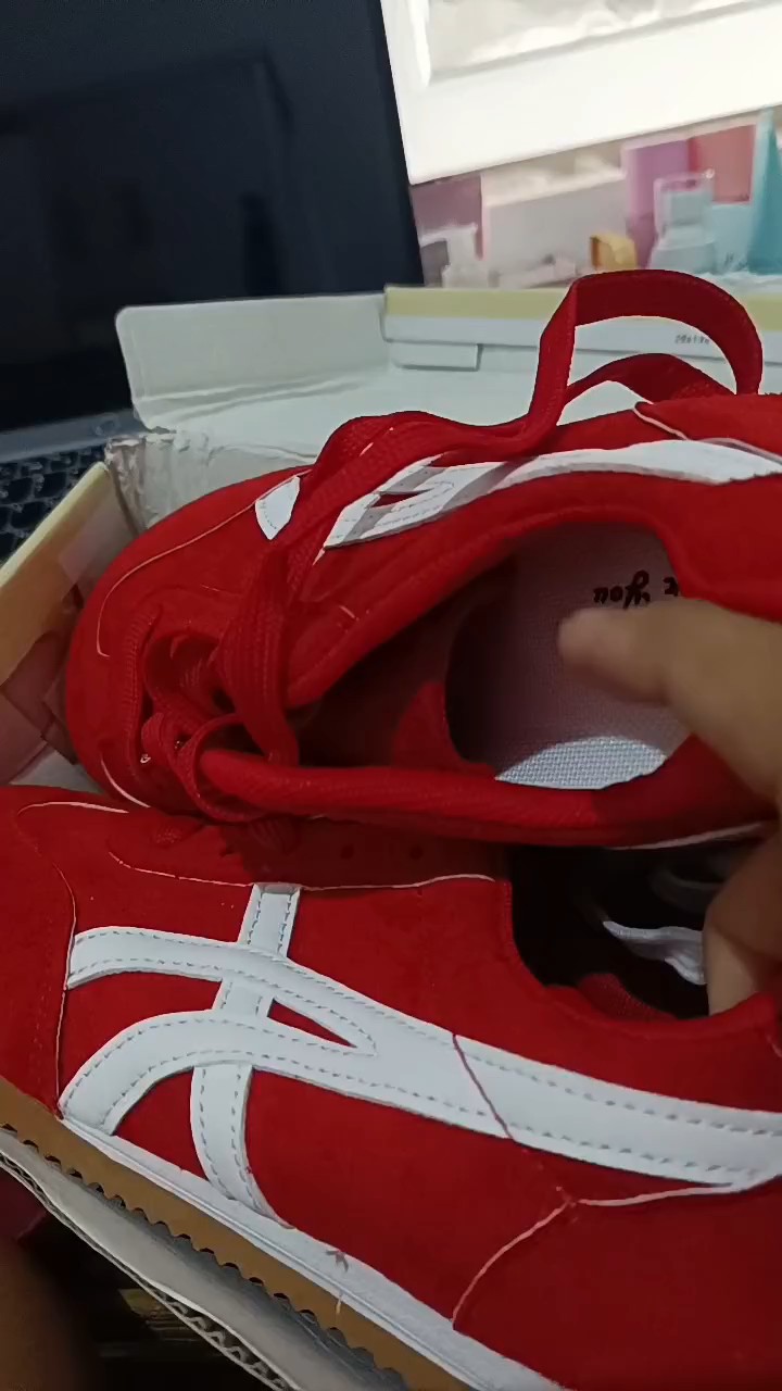 Sepatu DNY Sport Wanita Sneakers Olahraga Cewek Running Shoes Jogging Sepatu Senam Perempuan 0525A - Foto ulasan pembeli