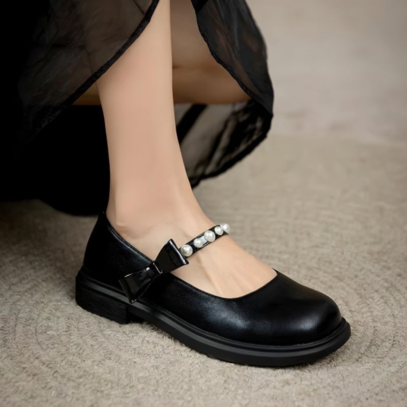 Sepatu Docmart Wanita Hitam Kulit Sintetis Premium - foto 10 dari 10, destyyohanaaa