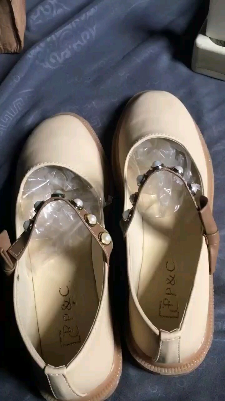 Sepatu Docmart Wanita Hitam Kulit Sintetis Premium - Foto ulasan pembeli