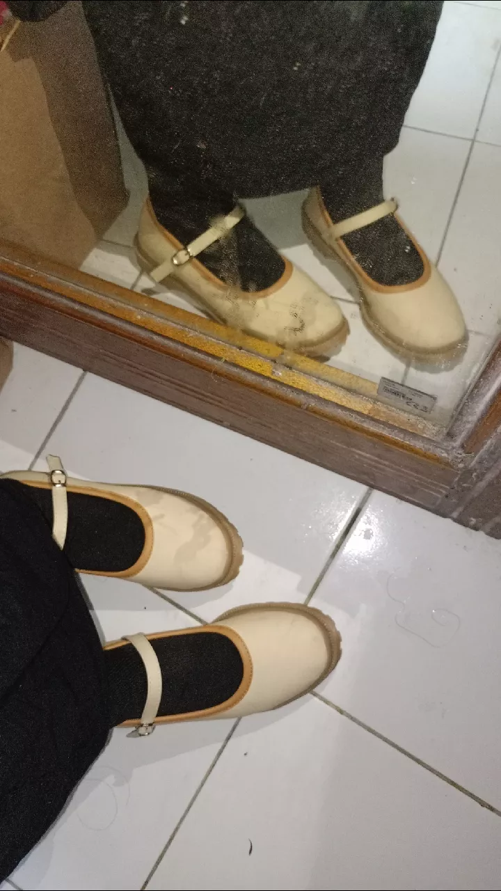 Sepatu Docmart Wanita Kerja Hitam Gesper / Flat Loafers Cewek Terbaru Korean Style Casual 039 - Foto ulasan pembeli