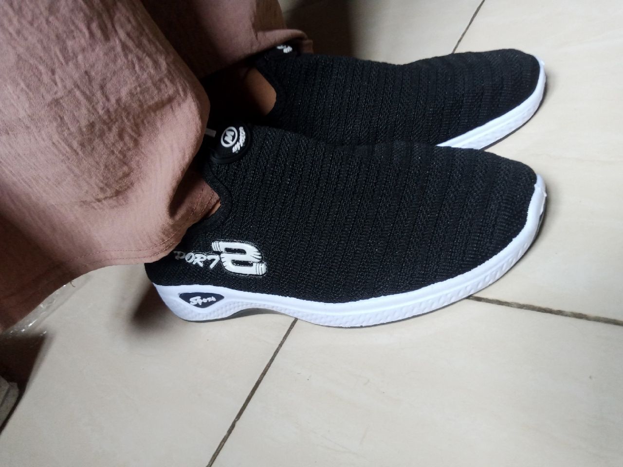 sepatu kasual ( S-12 ) Sepatu Sneakers Wanita Style Terbaru / Sepatu Sneakers Wanita Santai / Sepatu Sneakers Wanita Import / Sepatu Sneakres Wanita Slip-one - foto 6 dari 10