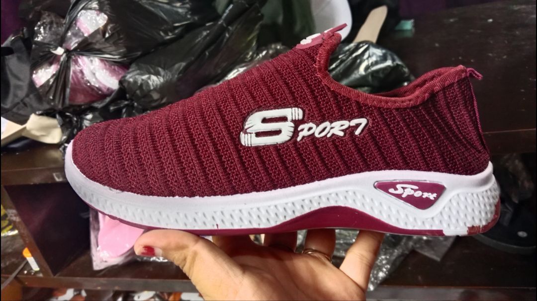 sepatu kasual ( S-12 ) Sepatu Sneakers Wanita Style Terbaru / Sepatu Sneakers Wanita Santai / Sepatu Sneakers Wanita Import / Sepatu Sneakres Wanita Slip-one - Foto ulasan pembeli