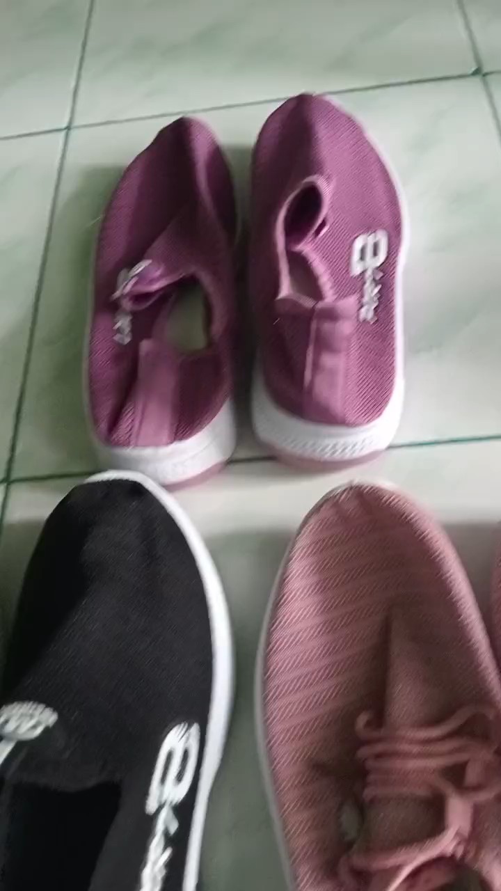 sepatu kasual ( S-12 ) Sepatu Sneakers Wanita Style Terbaru / Sepatu Sneakers Wanita Santai / Sepatu Sneakers Wanita Import / Sepatu Sneakres Wanita Slip-one - Foto ulasan pembeli