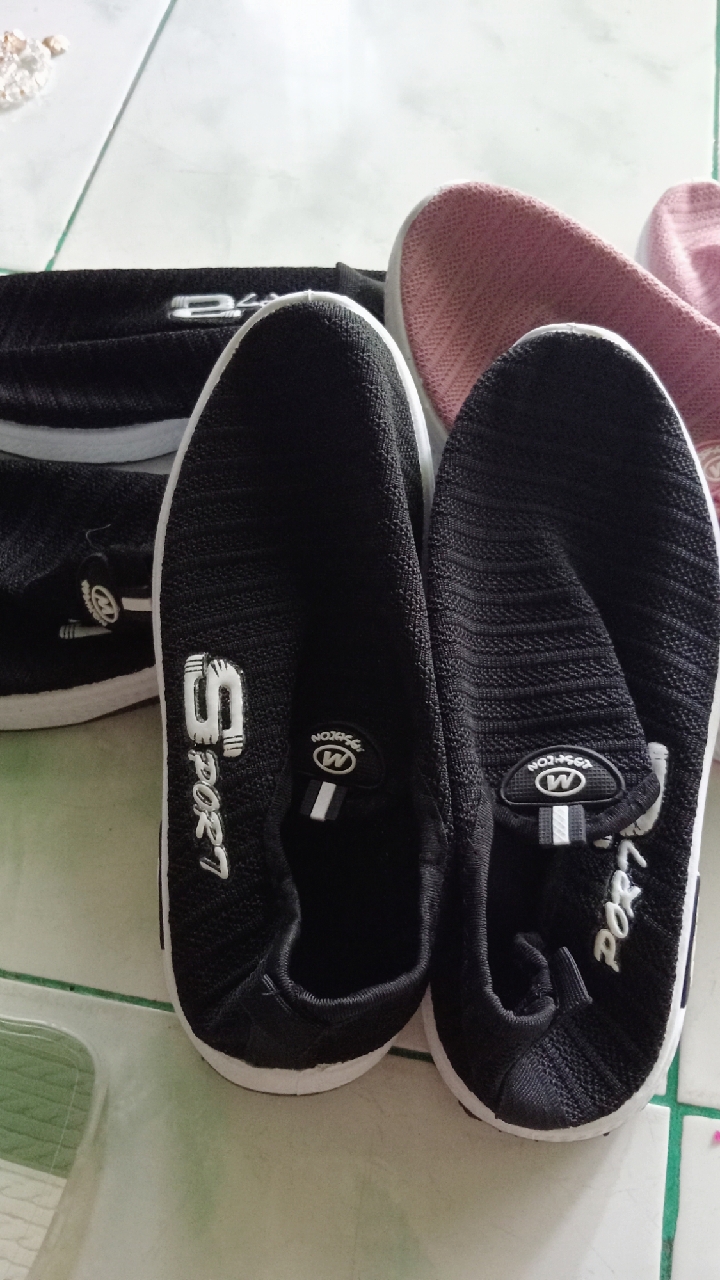 sepatu kasual ( S-12 ) Sepatu Sneakers Wanita Style Terbaru / Sepatu Sneakers Wanita Santai / Sepatu Sneakers Wanita Import / Sepatu Sneakres Wanita Slip-one - Foto ulasan pembeli