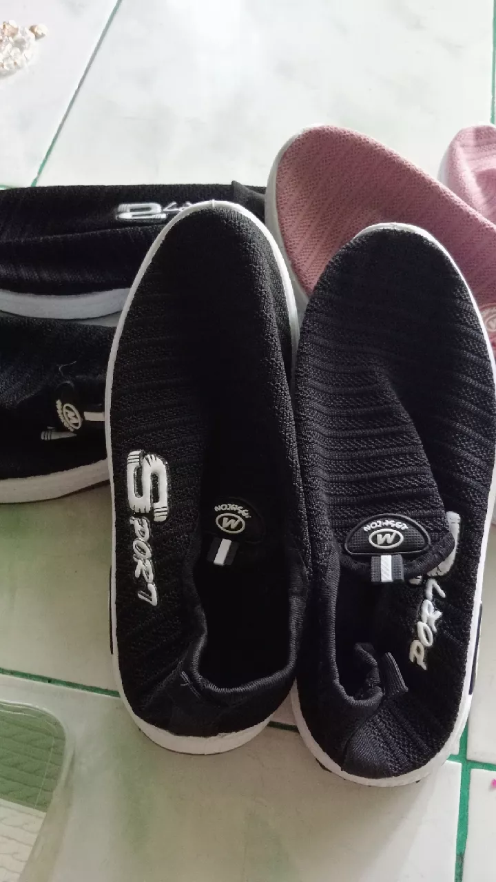 sepatu kasual ( S-12 ) Sepatu Sneakers Wanita Style Terbaru / Sepatu Sneakers Wanita Santai / Sepatu Sneakers Wanita Import / Sepatu Sneakres Wanita Slip-one - Foto ulasan pembeli