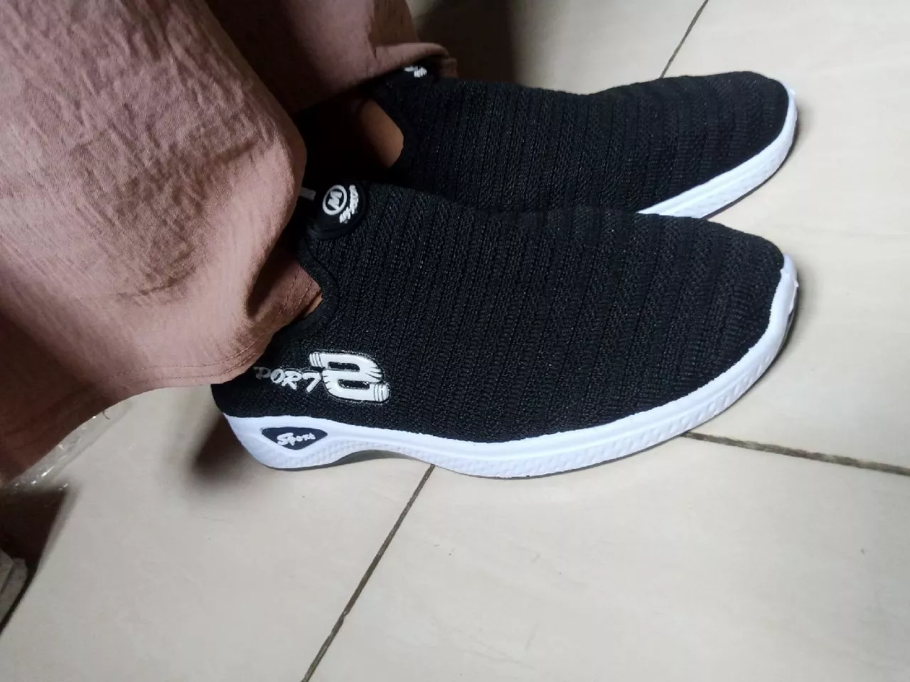 sepatu kasual ( S-12 ) Sepatu Sneakers Wanita Style Terbaru / Sepatu Sneakers Wanita Santai / Sepatu Sneakers Wanita Import / Sepatu Sneakres Wanita Slip-one - Foto ulasan pembeli