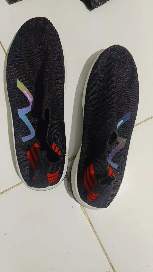 Sepatu_Kasual (S-46) sepatu Sneakers slip on wanita import - Foto ulasan pembeli